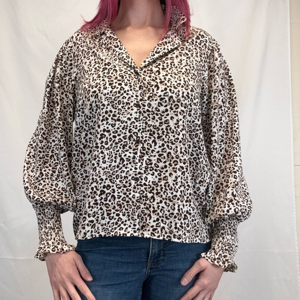 Vine & Love Women's Animal Print Blouse Large Collared Leopard Cheetah Shirt